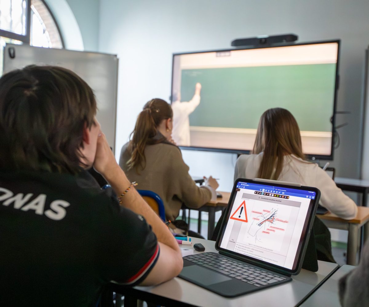 PASS LENS FAC JEAN PERRIN